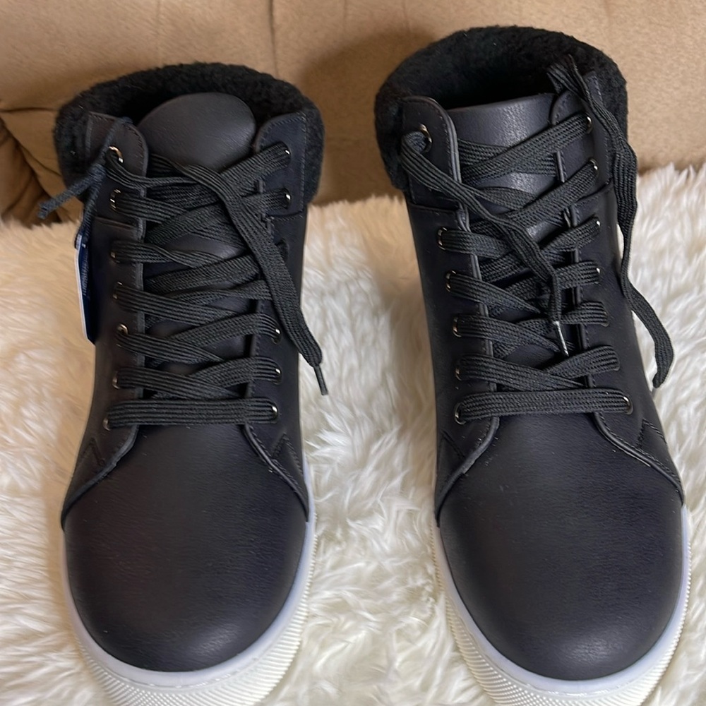 Sonoma sneakers